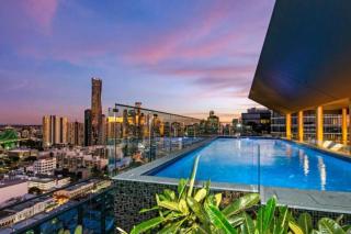 Modern 2BR Aprtmnt Fortitude Valley Prime Location - Brisbane - 6
