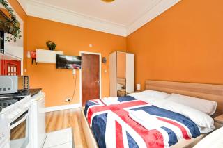 Central London 5 Apartment - 1