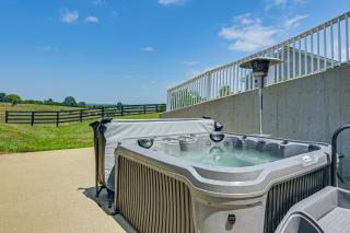 Sprawling Kentucky Getaway with Pool and Hot Tub! - 8