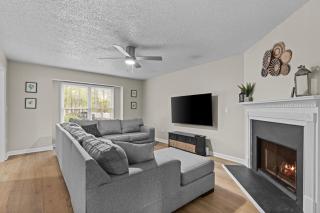 Sunwoven Townhouse half a mile to downtown! - 7