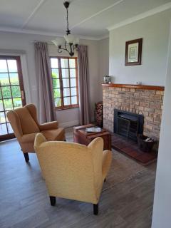 Old Rearsby Cottages - 1