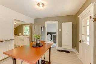 Home Close to Downtown Frankfort, Walk to Beach! - 4