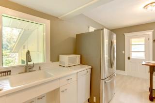 half Mi to Dtwn Frankfort Fernhaven Home with Yard - 2