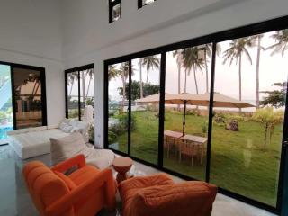PRIVATE VILLA FRONT BEACH Infinity Pool - 8