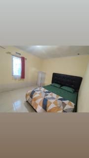 Fatimah Guesthouse - Bukittinggi - 5
