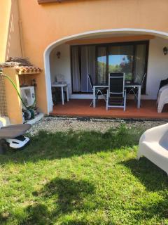 1 Bed House Sleeps 2 - Pets Garden Parking Wifi - 3