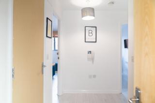 2 Bed Apartment City Centre next to Cube, Mailbox Birmingham - With BALCONY - FREE SECURE PARKING - Smart TV's - Birmingham - 1