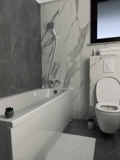 Modern Majesty Apartament - 1