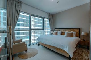 1BR Glass Suite Radiant Bay - Abu Dhabi - 1
