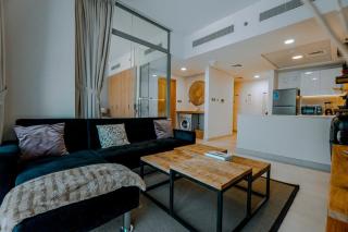 Modern Glass Suite with City Views Reem Island - Abu Dhabi - 4