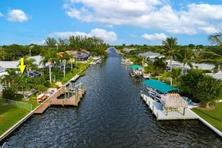 "Gulf Access" "Heated pool" "Boat Lift" "Tiki Hut" "Salt Water Fishing" "2 Kaya" - 7
