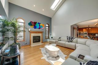 Game Room and Deck Family Home in Chicago Area! - Matteson - 0