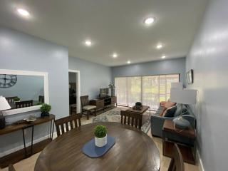 Lakeside Condo End Unit - Naples - 6