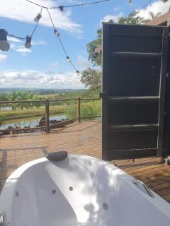 Container Beija-Flor com SPA e Cachoeira - Brotas - 0