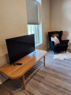 Modern apartment overlooking a Historic Downtown - - 5