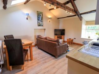 Abbots Reading Mews 2 - Lakeside - 7