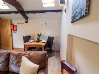 Abbots Reading Mews 2 - Lakeside - 2