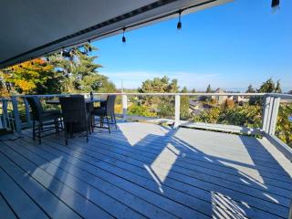 NEW! Water View Oasis - 6