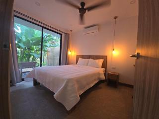 Villa del pájaro pecho amarillo - 4