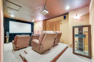 Private Theater and Pool Spacious Mission Home - Mission - 8