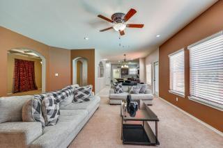 Private Theater and Pool Spacious Mission Home - Mission - 5