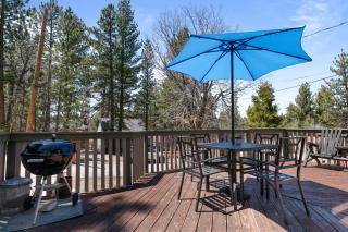 Acorn Cottage - Super cute cozy cabin in a great within walking distance to The Village - Big Bear Lake - 9