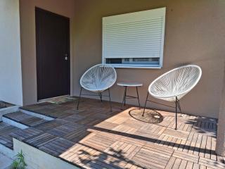 Riverside Village Hideaway - 6