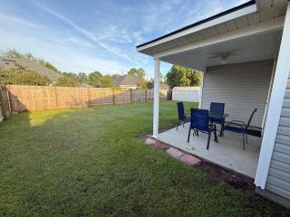 Spacious 3BR Home Sleeps 12 Near Valdosta - Hahira - 4