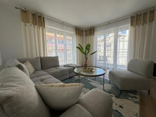Bright 1Bedroom Apartment, Steps to Juan les Pins Beach - 0