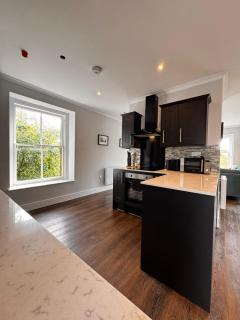 Gorgeous Buxton Lakeview Apartment on Park - 3