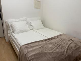 Spacious City Apartment for 2 I Free Parking - 2