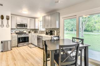Fish, Hike and Relax North Little Rock Gem with Yard - 9