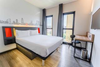 easyHotel Barcelona Fira - 7