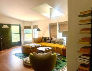 Stylish and tranquil Castaic home on half acre - 8