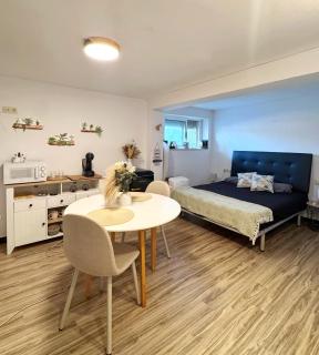 Apartamento independiente con piscina - 6