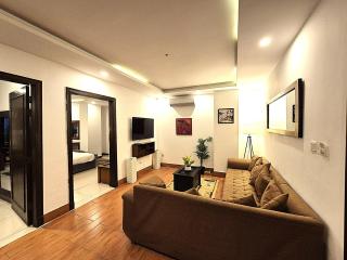 The Grandview Manor - 2 Bed Luxury Apartment with City Views - 3