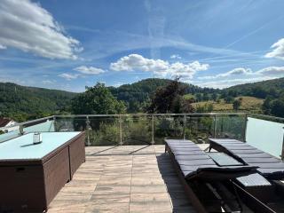 NEU Talblick 5, mit Sauna und wunderschönen Panoramablick, Neubauhaus - 0