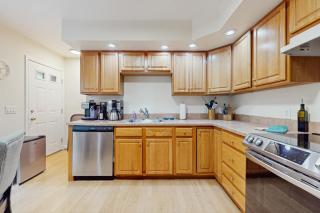 Breezy Beach Escape - 4