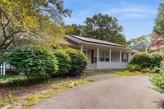 Breezy Beach Escape - 8