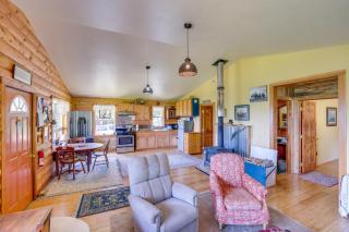 Pet-Friendly Cabin on 10 Acres in Joseph Private! - Joseph - 5