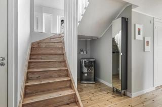 Modern stor & ljus villa nära centrum - 4