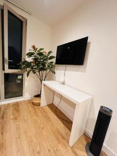 Copeland Court Apartments - London - 5