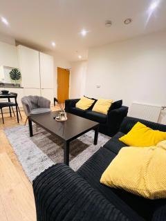 Copeland Court Apartments - London - 4