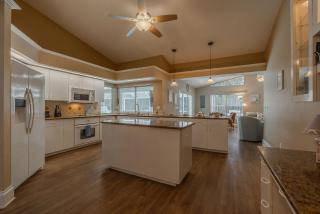 Beautiful 3-bedroom, 2.5 - bathroom pool home - Villa Nine Palms - Cape Coral - 8