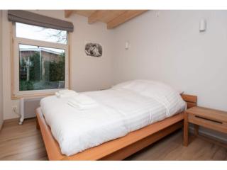 Renesse Holiday Home w Fireplace - Renesse - 8