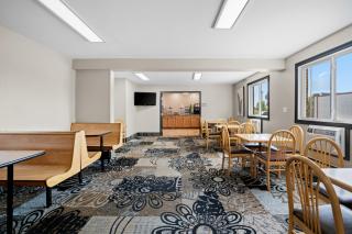 Fargo Inn and Suites - 3