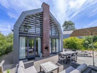 Beautiful new villa with hot tub - 6