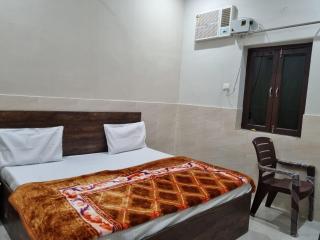 Hotel MD Family Stay - Affordable Premium Rooms - Vrindāvan - 1