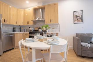 Chic & Modern 3BR Retreat in the Heart of Brooklyn - 9