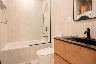 Chic & Modern 3BR Retreat in the Heart of Brooklyn - 2